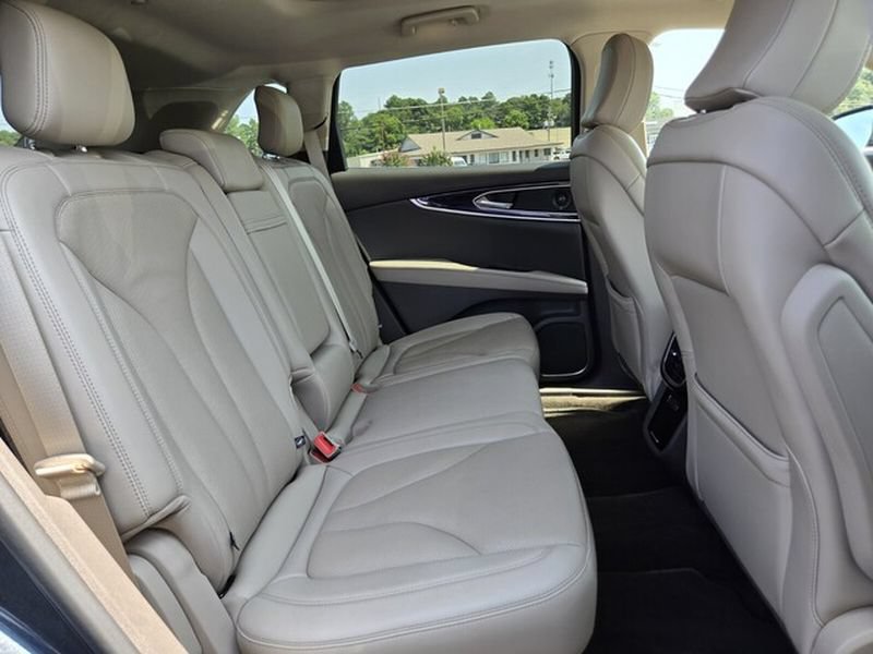 Used 2022 Lincoln Nautilus Reserve w/ Equipment Group 201A FWD image 20