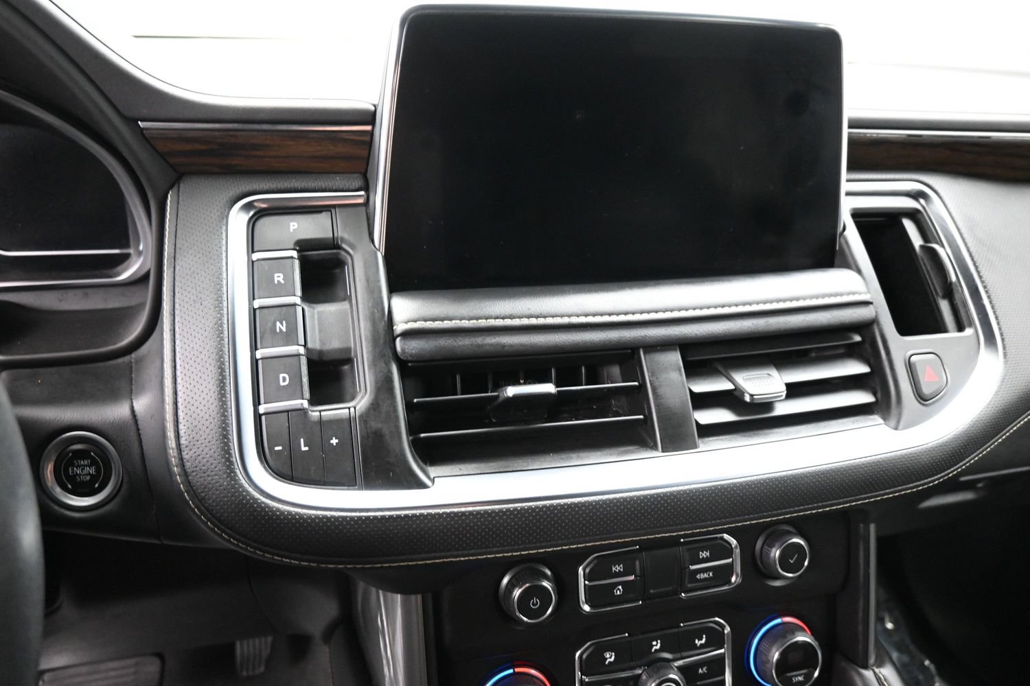 Used 2022 Chevrolet Suburban Premier RWD image 15