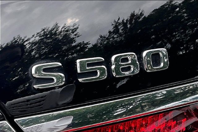 Certified 2022 Mercedes-Benz S 580 4MATIC Sedan image 8