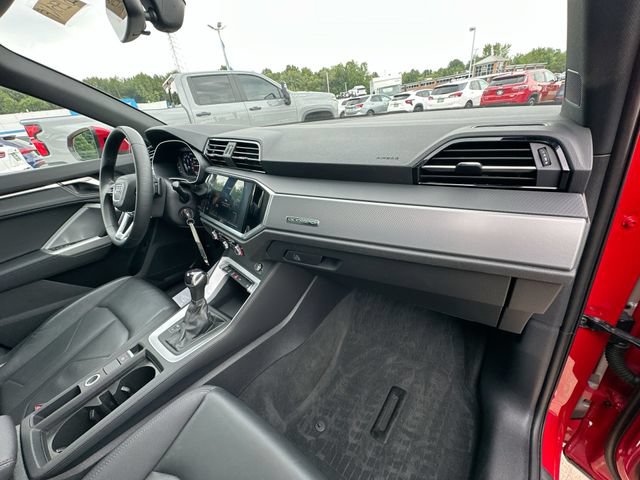 Used 2023 Audi Q3 2.0T Premium w/ 19" Wheel Package AWD/4WD image 31