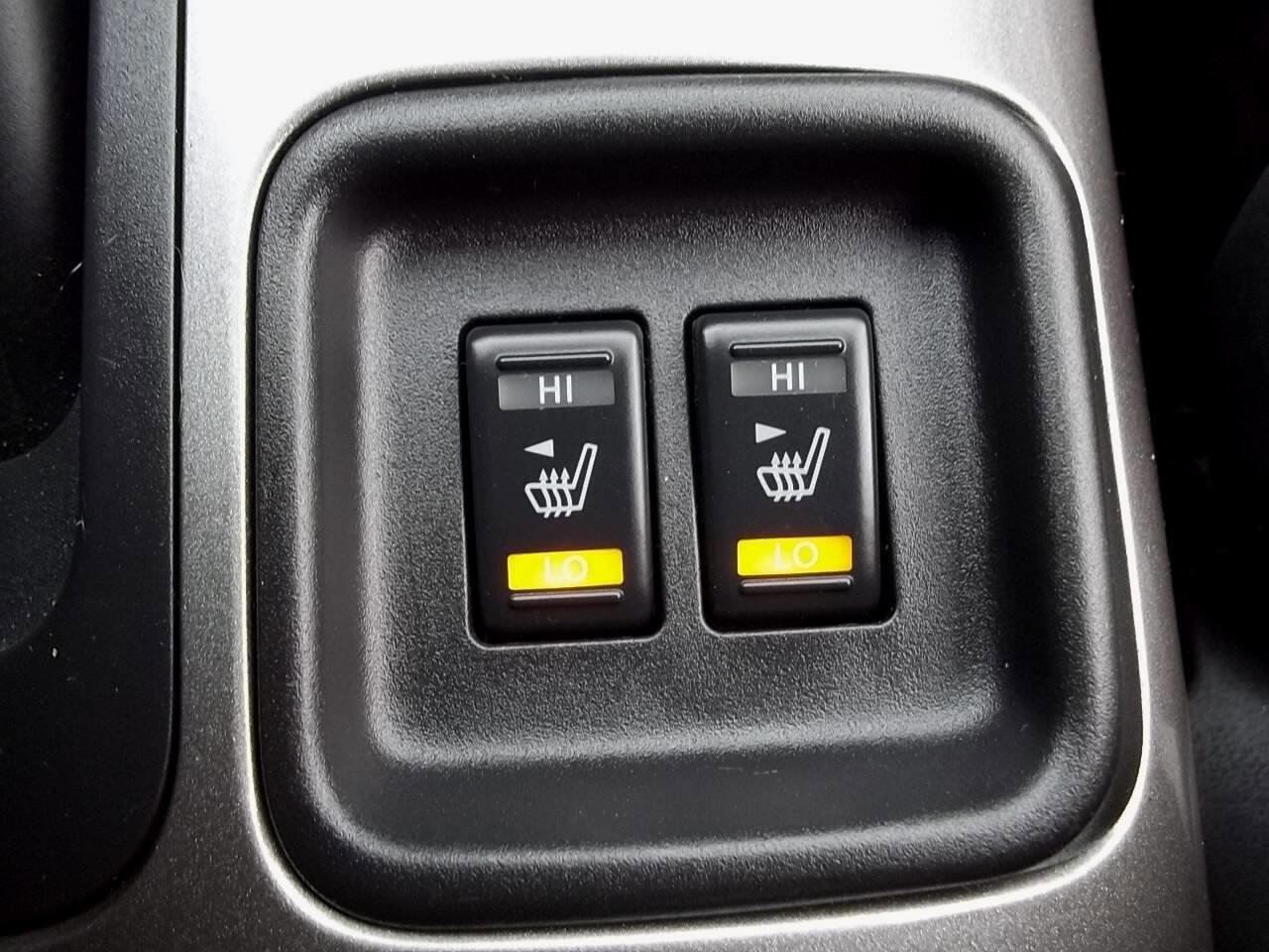 Used 2012 Nissan Juke SL image 27