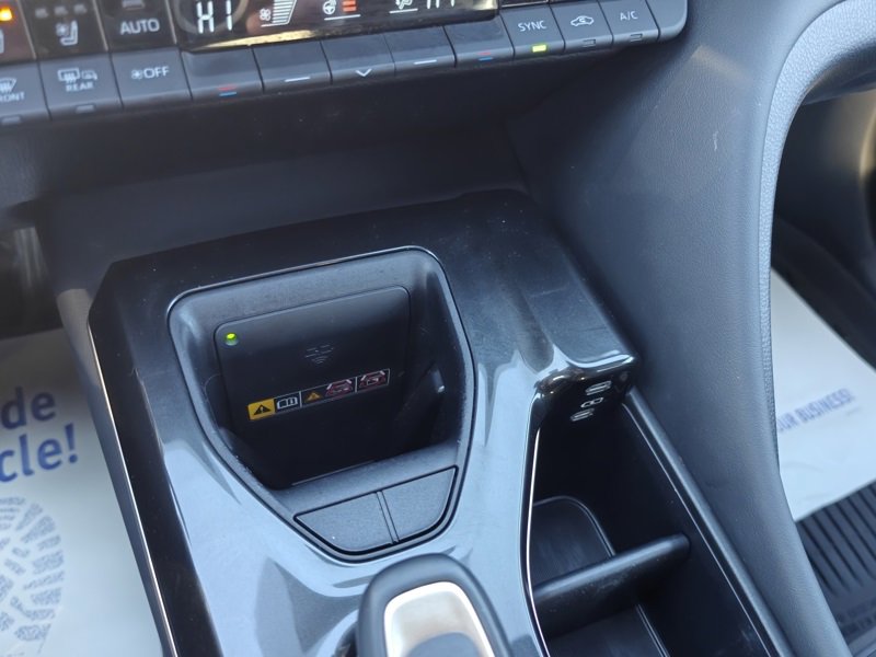 Used 2025 Toyota Crown Signia image 38