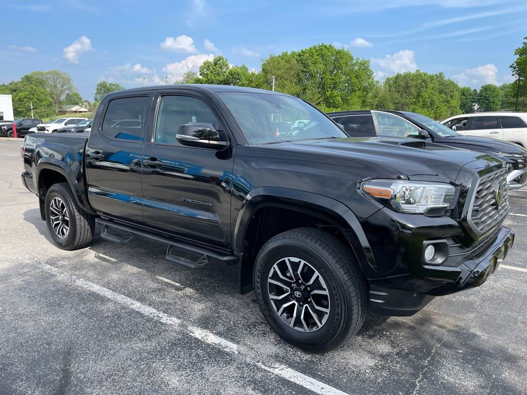 Used 2023 Toyota Tacoma TRD Sport w/ Advanced Technology Package AWD/4WD image 2