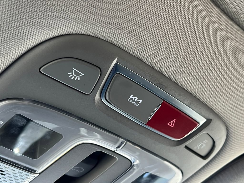 Used 2024 Kia Telluride EX w/ EX Captain's Chair Package FWD image 32
