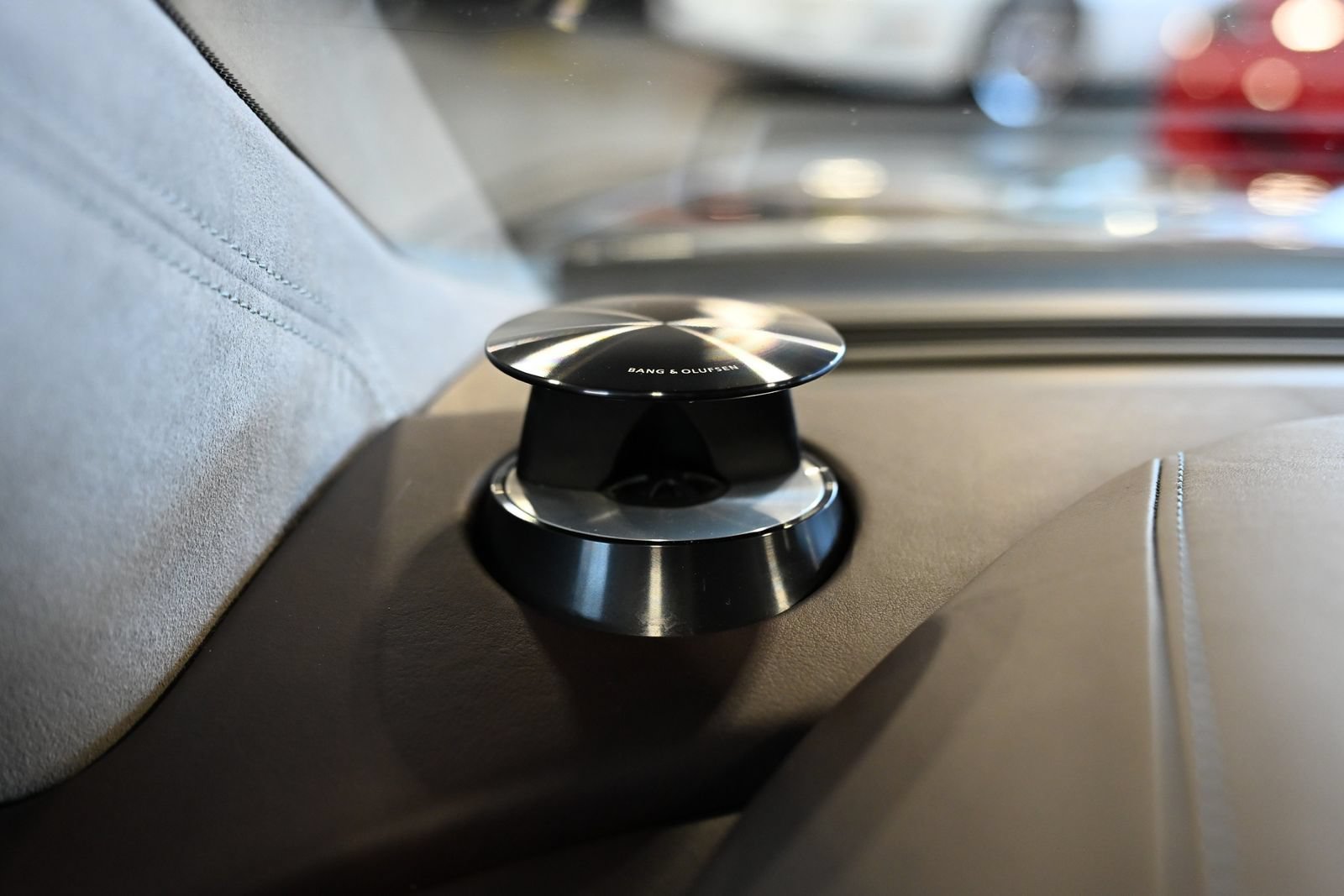 Used 2011 Aston Martin Rapide RWD image 28