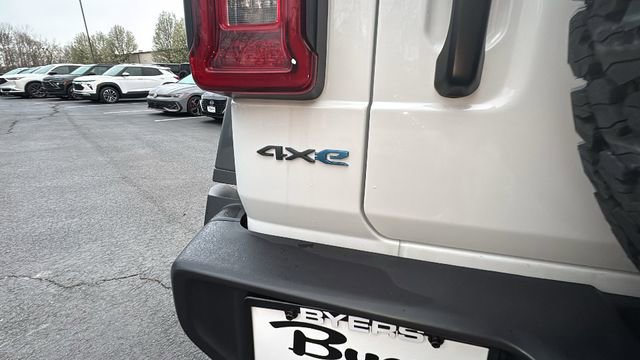 Used 2025 Jeep Wrangler Unlimited Rubicon 4xe w/ Convenience Group AWD/4WD image 35