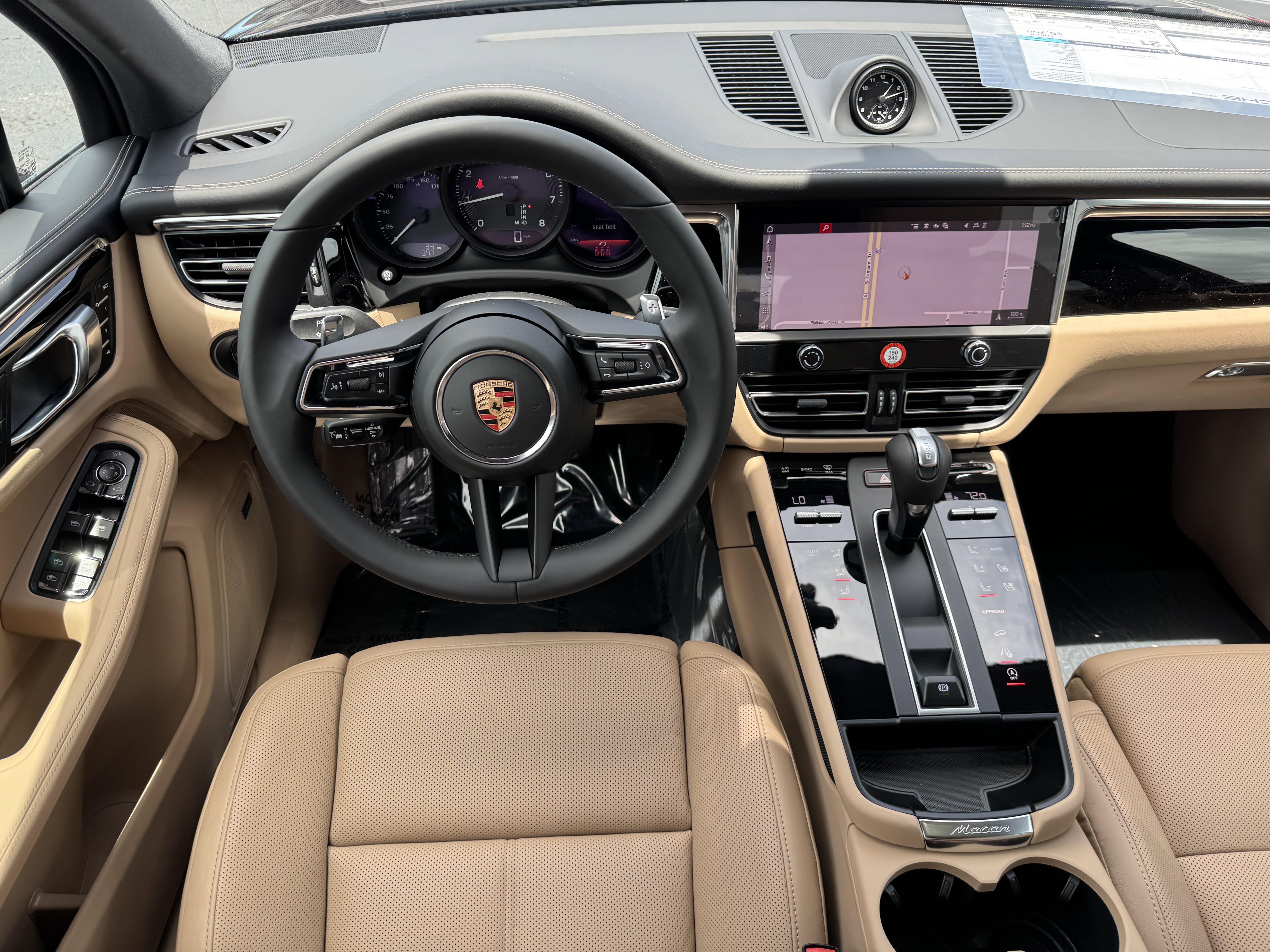 Certified 2025 Porsche Macan image 19