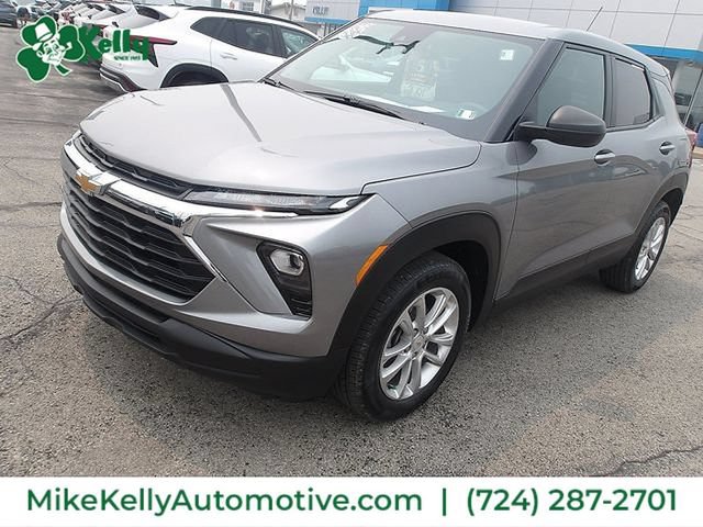 Used 2024 Chevrolet TrailBlazer LS w/ LS Convenience Package FWD image 3