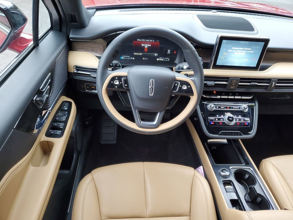 Used 2022 Lincoln Corsair Reserve w/ Sport Package image 16