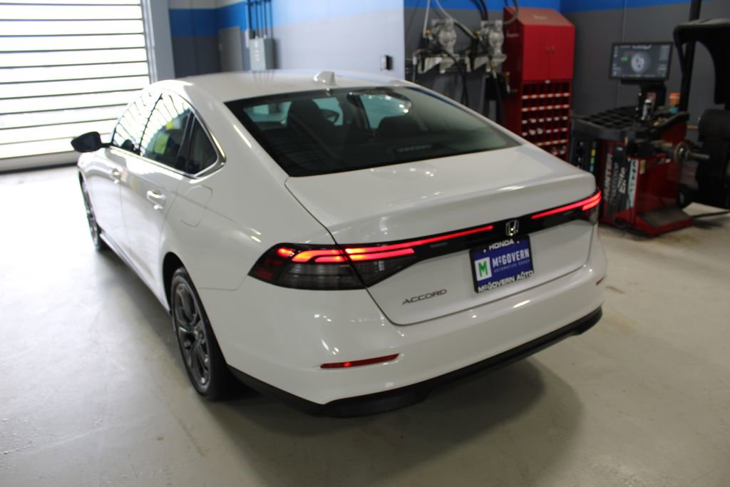 Used 2023 Honda Accord EX image 39
