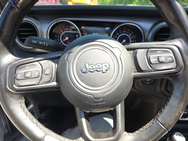 Used 2022 Jeep Gladiator Sport AWD/4WD image 15