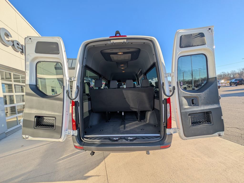Used 2024 Mercedes-Benz Sprinter 2500 image 12