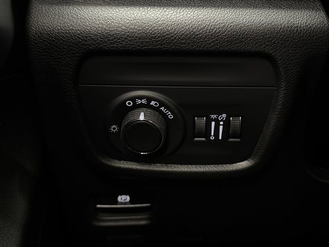 New 2025 Jeep Grand Cherokee L Altitude image 24