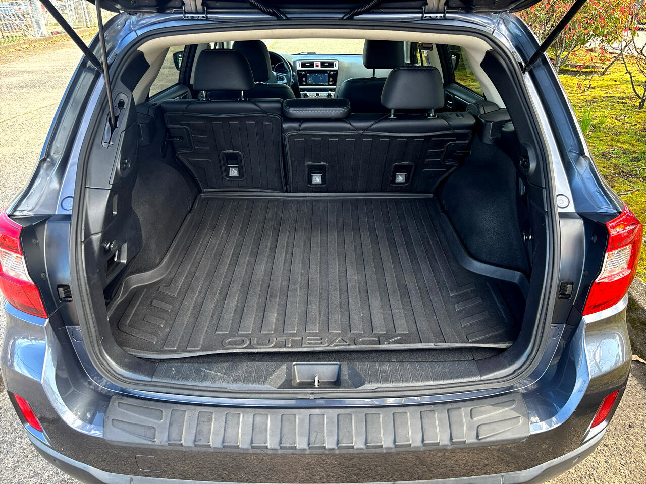 Used 2017 Subaru Outback 2.5i Limited image 33