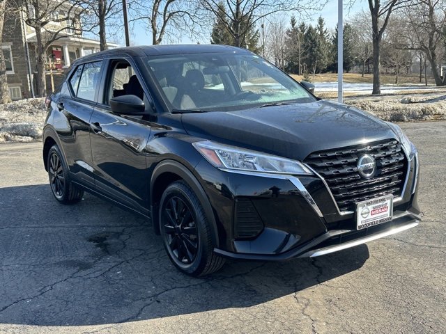 Certified 2021 Nissan Kicks S image 3