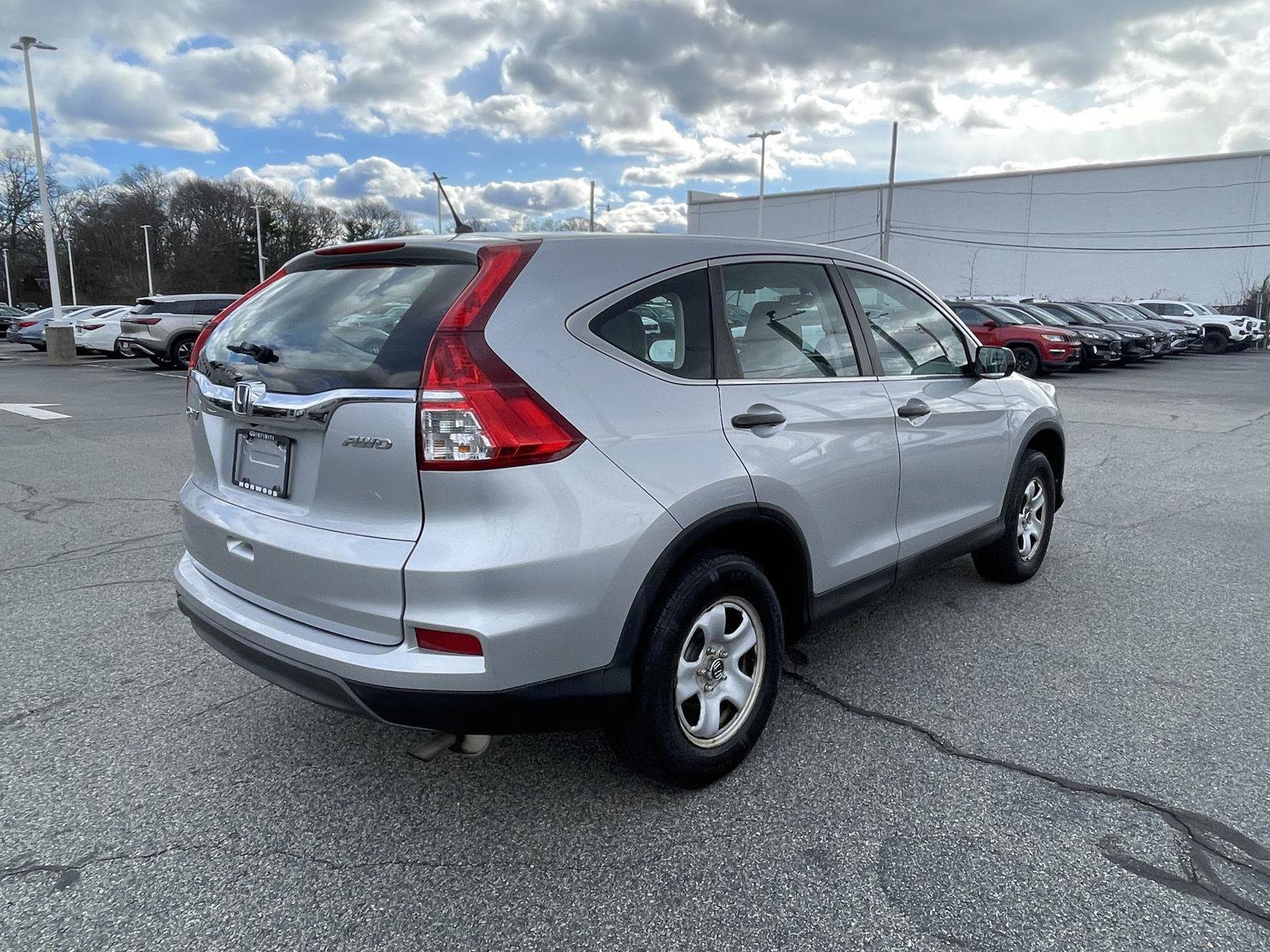 Used 2015 Honda CR-V LX image 2