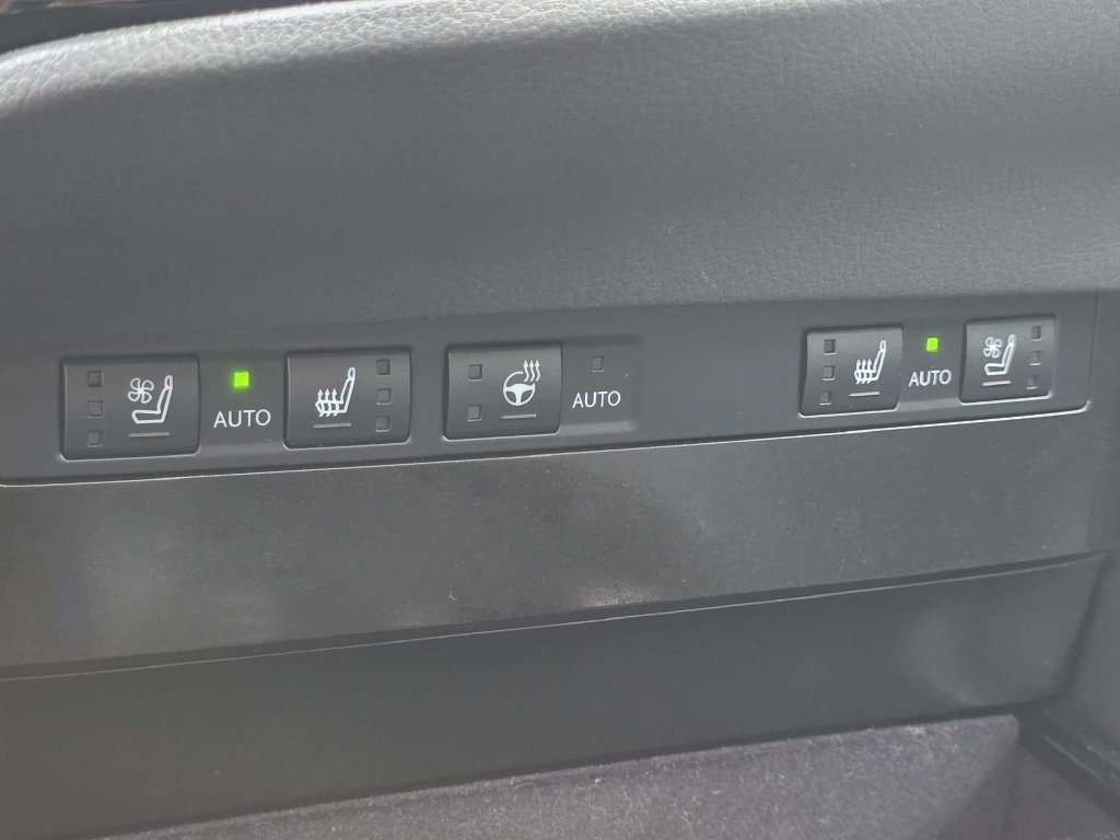 Certified 2024 Lexus ES 300h F Sport FWD image 17