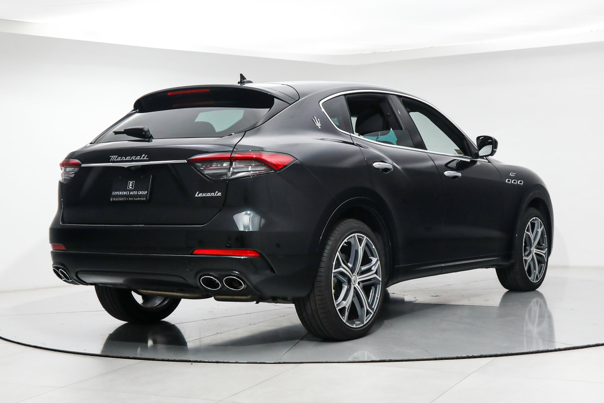 Certified 2023 Maserati Levante GT image 5