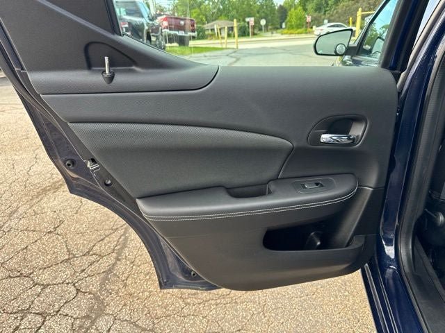Used 2014 Dodge Avenger SE FWD image 17