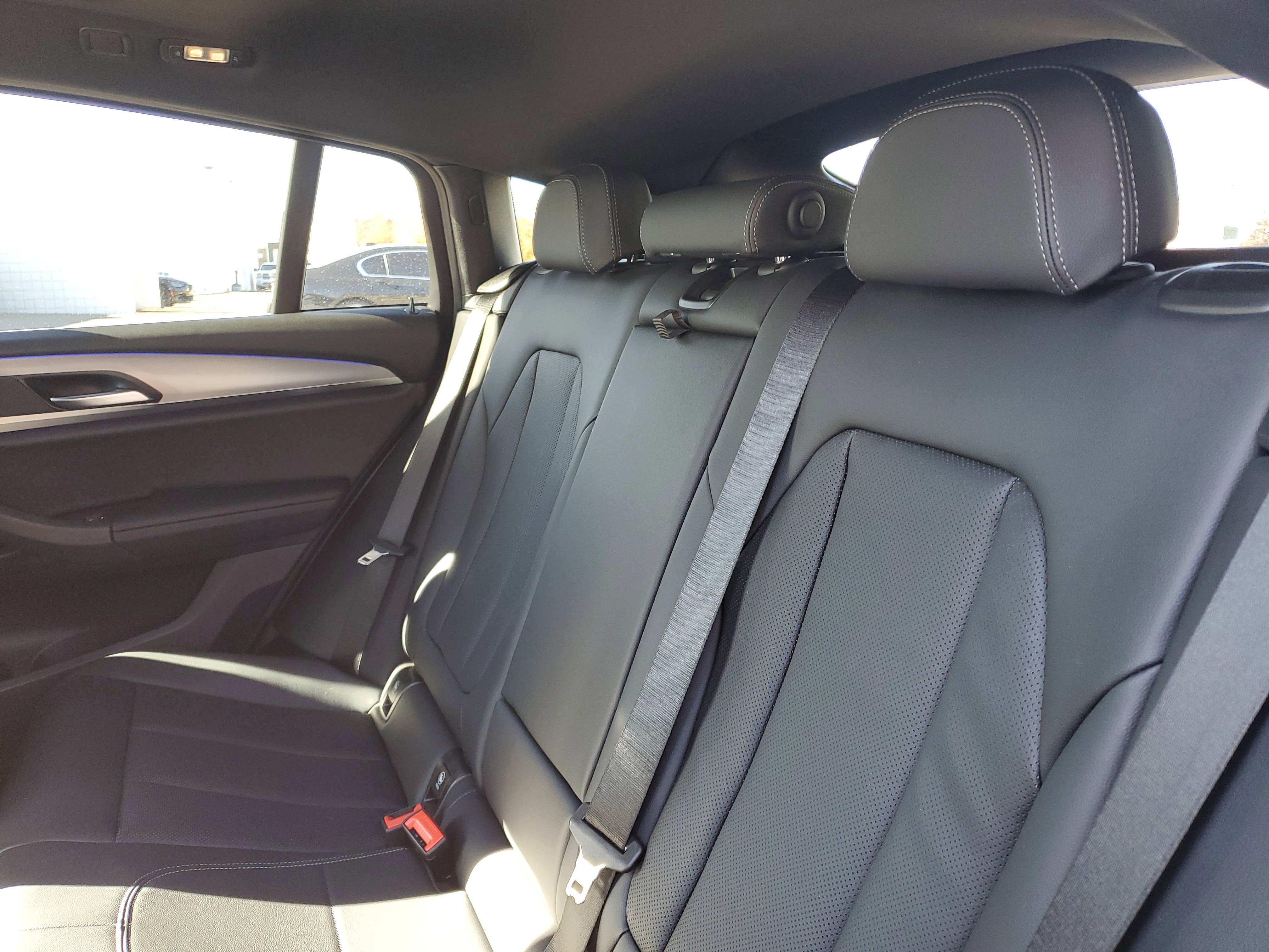 Certified 2023 BMW X4 xDrive30i w/ Premium Package image 26