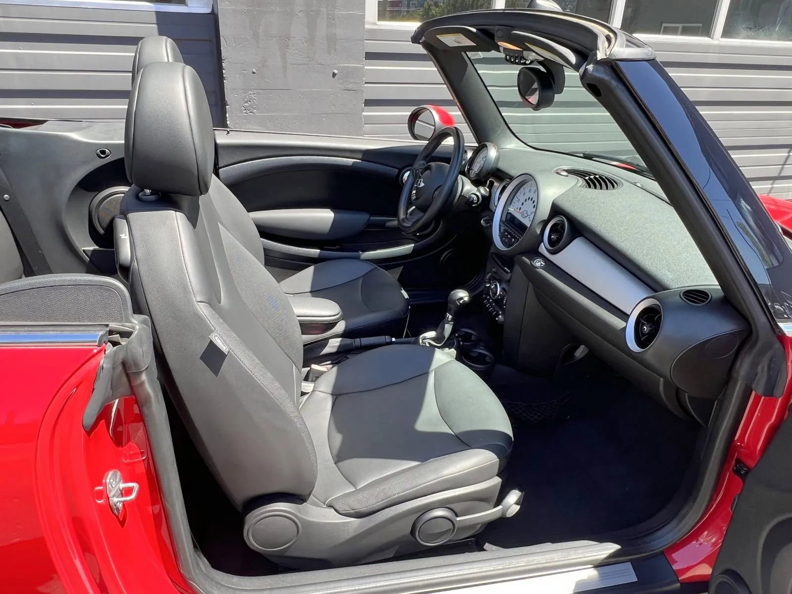 Used 2013 MINI Cooper Convertible FWD image 19