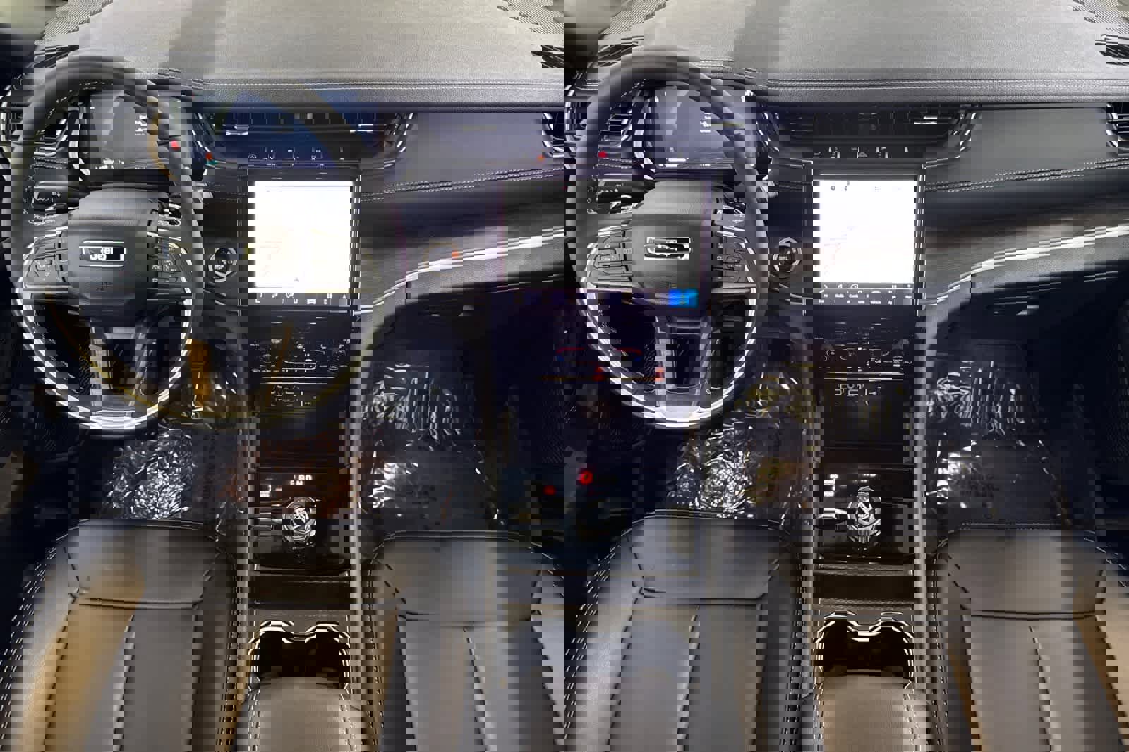 New 2025 Jeep Grand Cherokee Limited w/ Black Appearance Package image 3