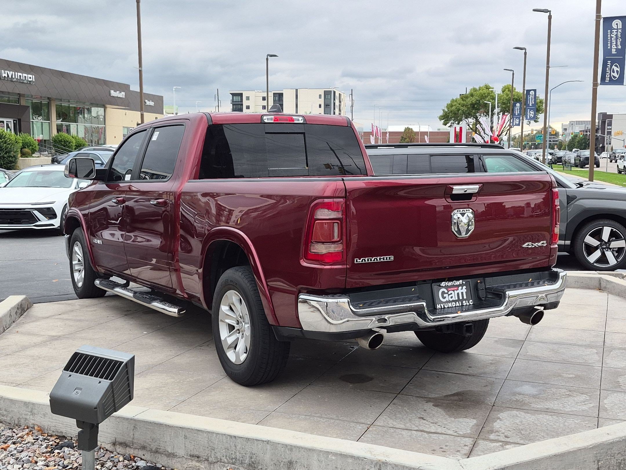 Used 2020 RAM 1500 Laramie AWD/4WD image 7
