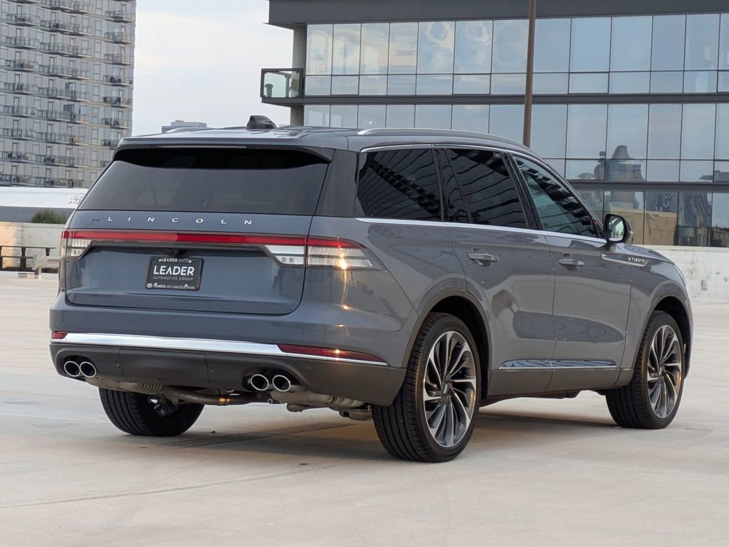 Used 2025 Lincoln Aviator Reserve w/ Illumination Package image 7