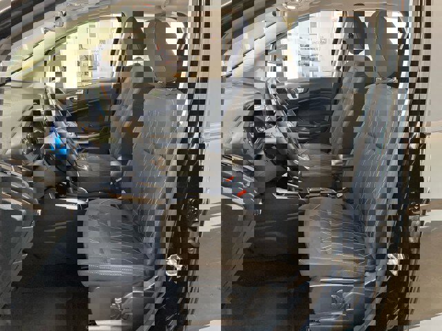 Used 2019 Ford EcoSport SE w/ SE Convenience Package image 15