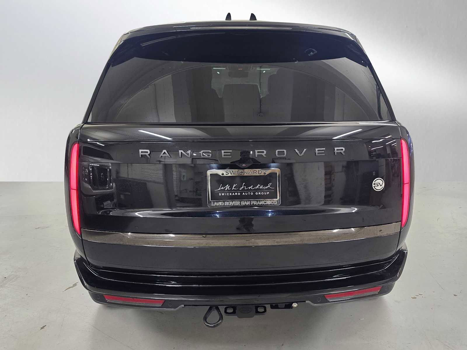 New 2026 Land Rover Range Rover SV image 4