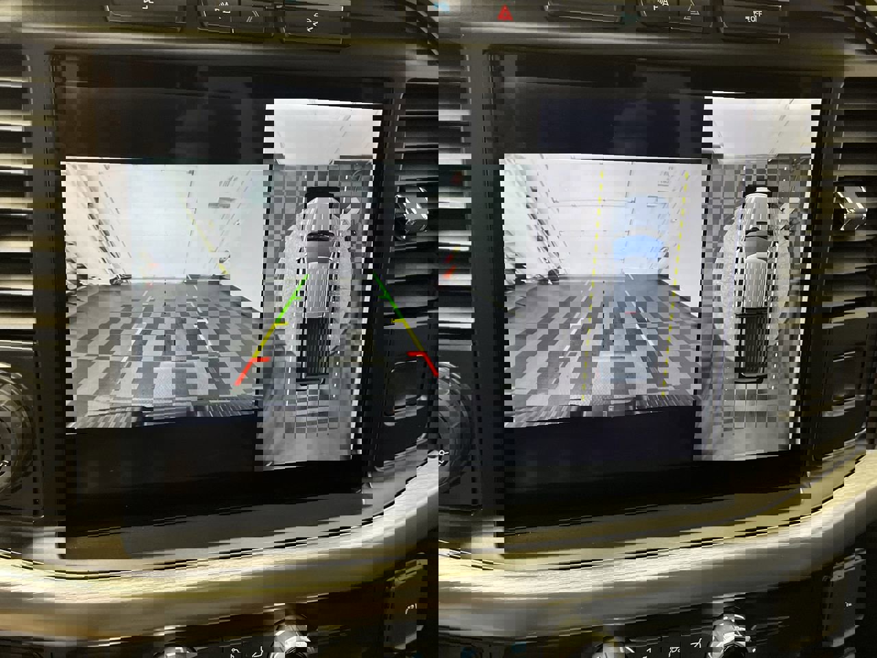 Used 2023 Ford F150 Lariat w/ Equipment Group 502A High image 6