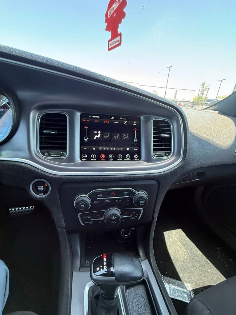Used 2019 Dodge Charger R/T RWD image 9