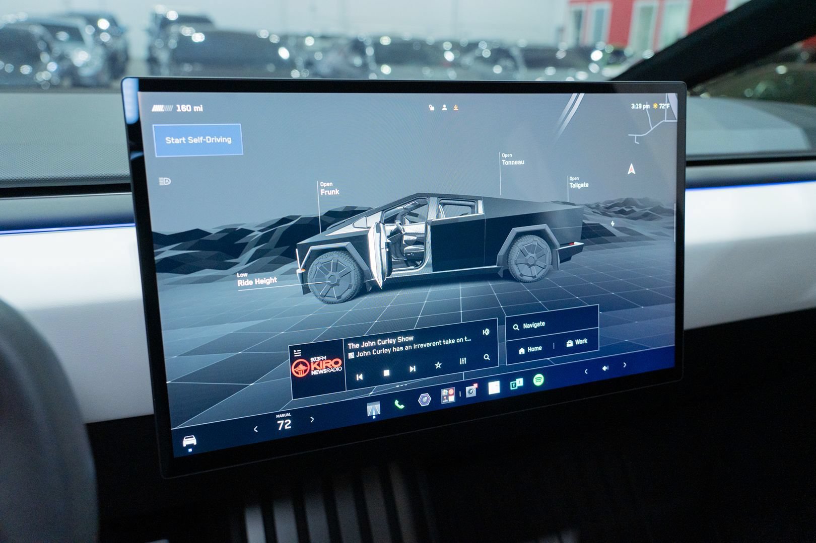 Used 2024 Tesla Cybertruck AWD Crew Cab image 40