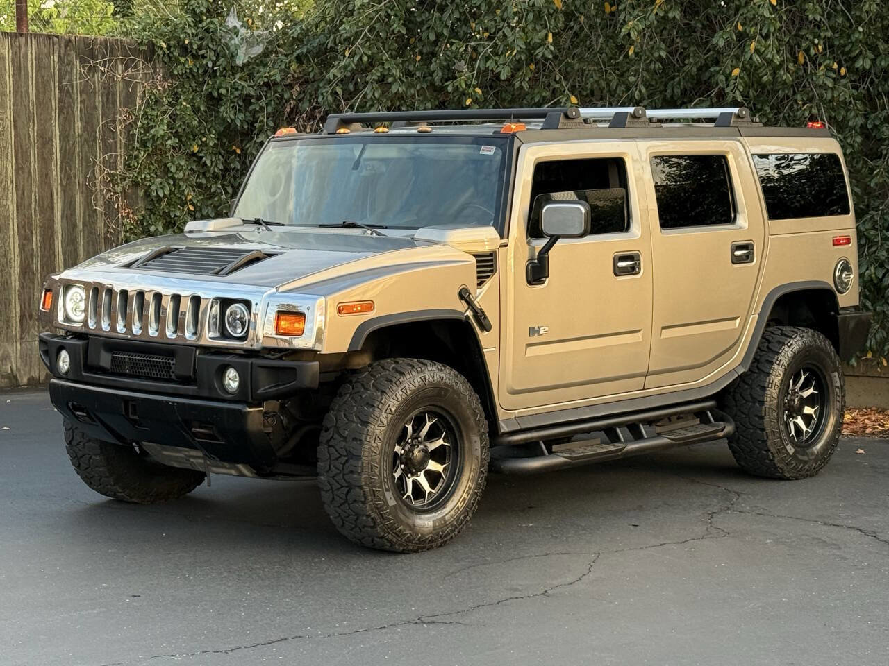 Used 2003 HUMMER H2 w/ Preferred Equipment Group image 4