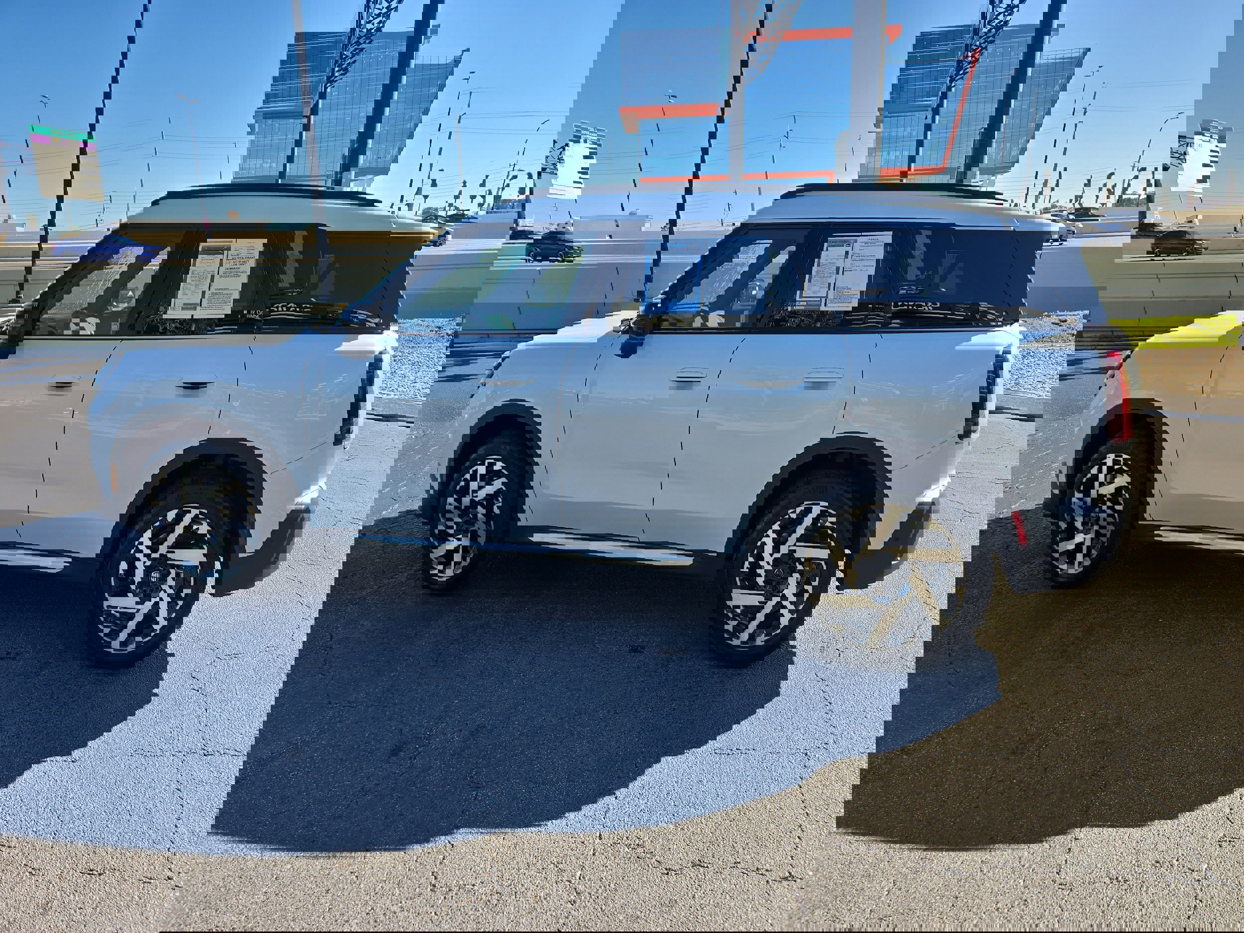 Certified 2025 MINI Cooper Countryman S w/ Comfort Package Max image 7