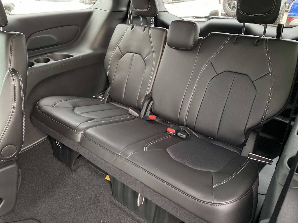 New 2026 Chrysler Voyager LX FWD image 8