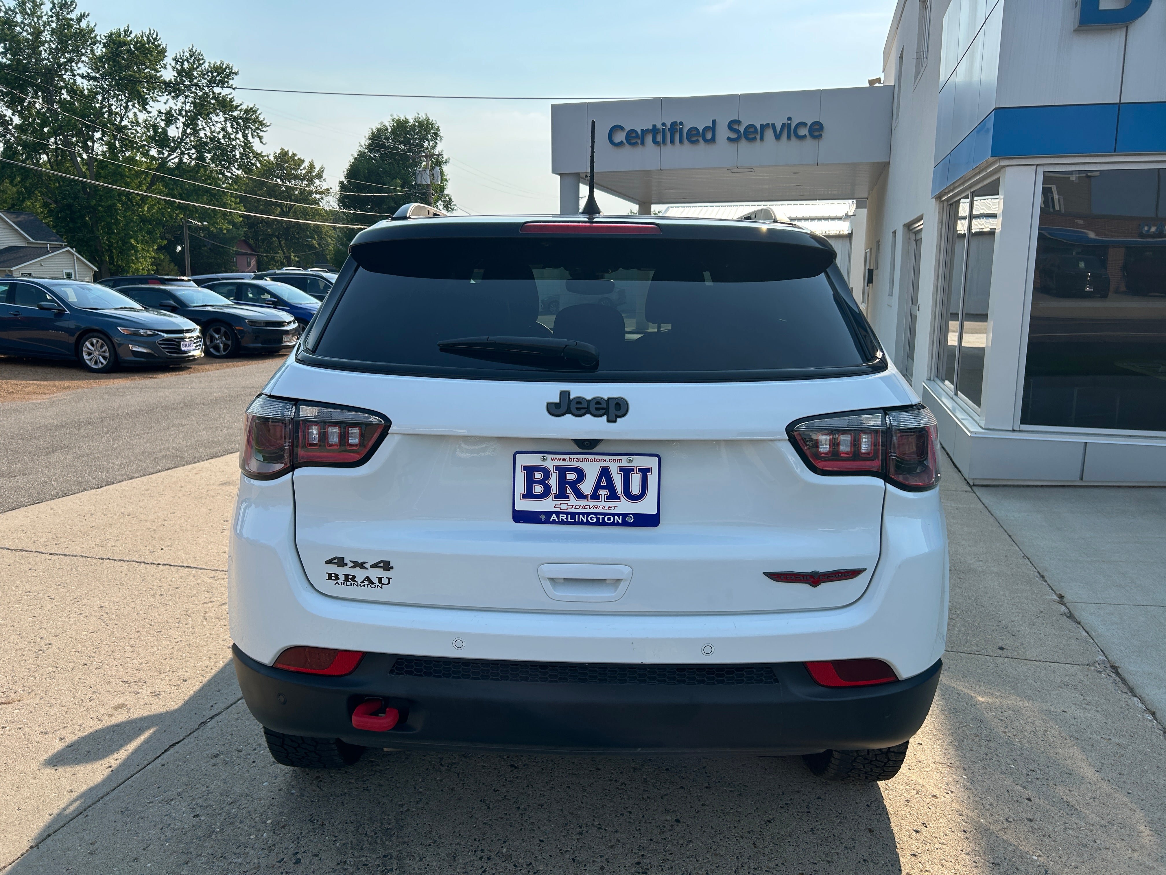 Used 2025 Jeep Compass Trailhawk AWD/4WD image 7