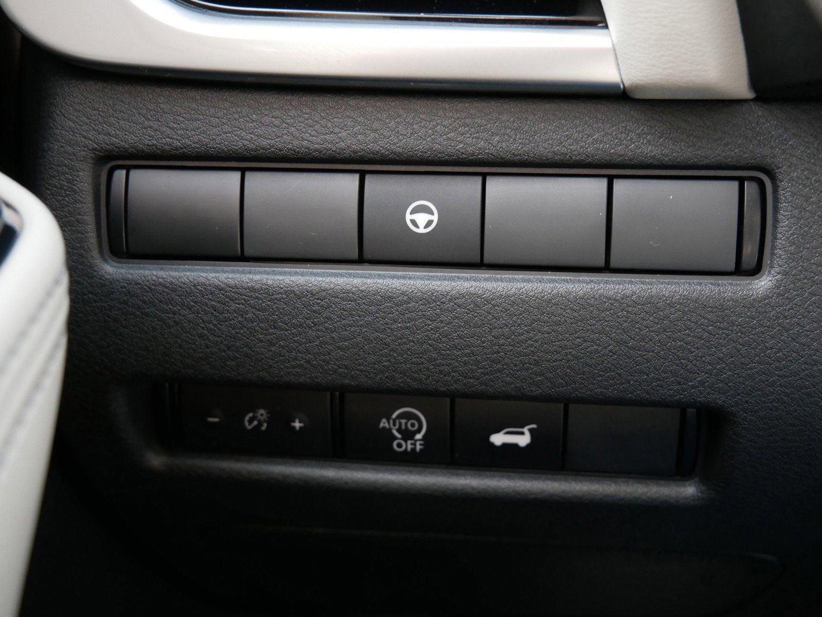 Used 2023 Nissan Rogue SL w/ SL Premium Package image 31