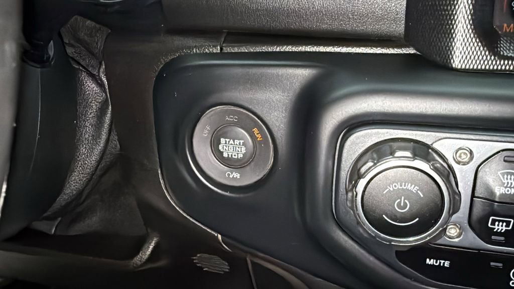 Used 2020 Jeep Gladiator Overland AWD/4WD image 33