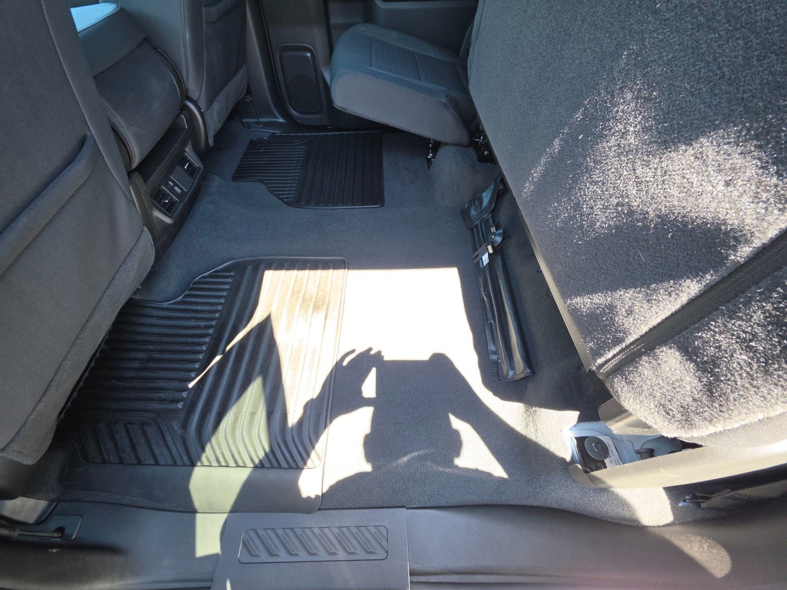 Used 2025 Chevrolet Silverado 1500 Custom Trail Boss w/ Dark Appearance Package AWD/4WD image 27