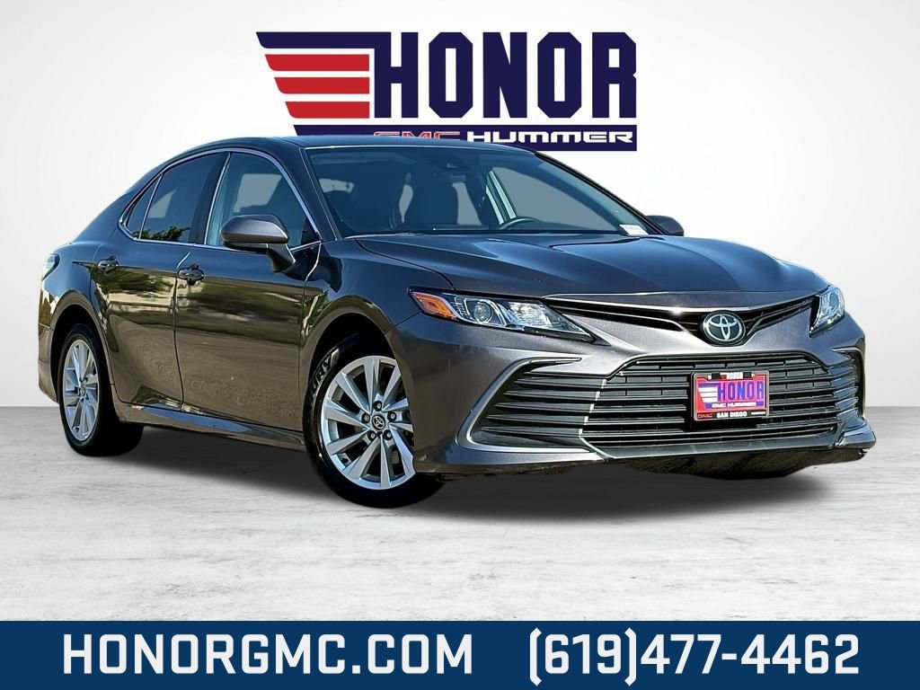 Used 2024 Toyota Camry LE image 1