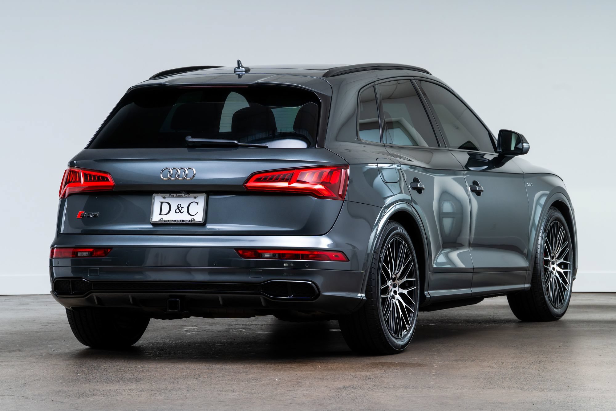Used 2018 Audi SQ5 Prestige w/ Prestige Package AWD/4WD image 7