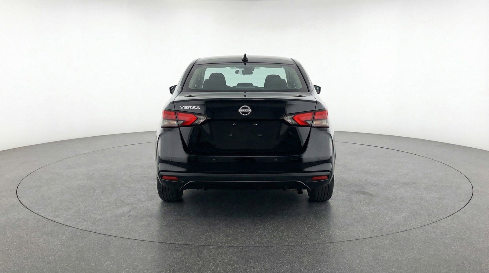 Used 2025 Nissan Versa SV image 7