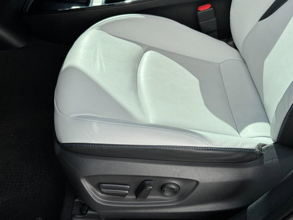 Used 2021 Toyota Prius image 24