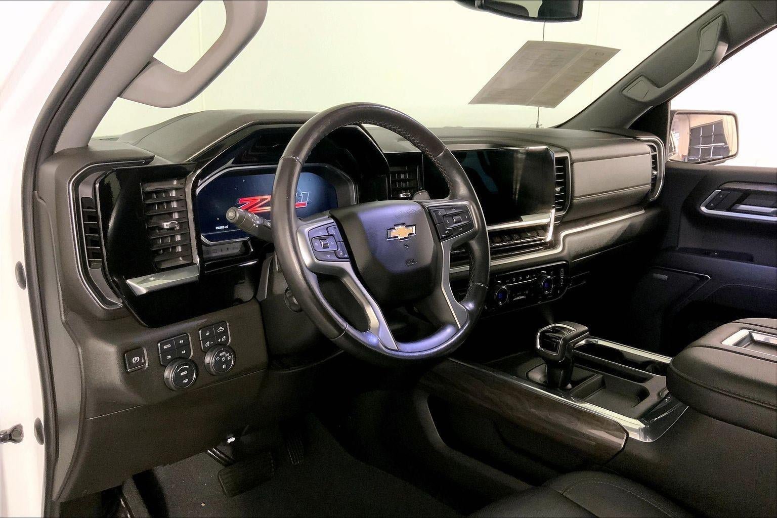 Used 2022 Chevrolet Silverado 1500 LTZ AWD/4WD image 14