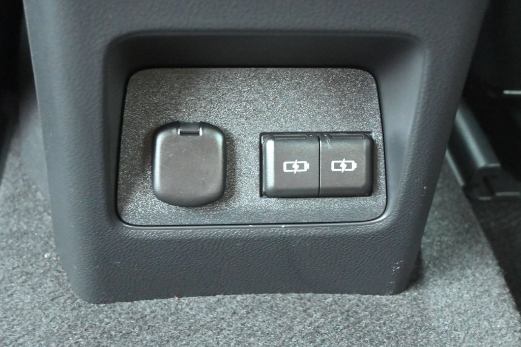 Used 2024 Lexus NX 250 FWD w/ Towing Package (2000 Lbs) image 17