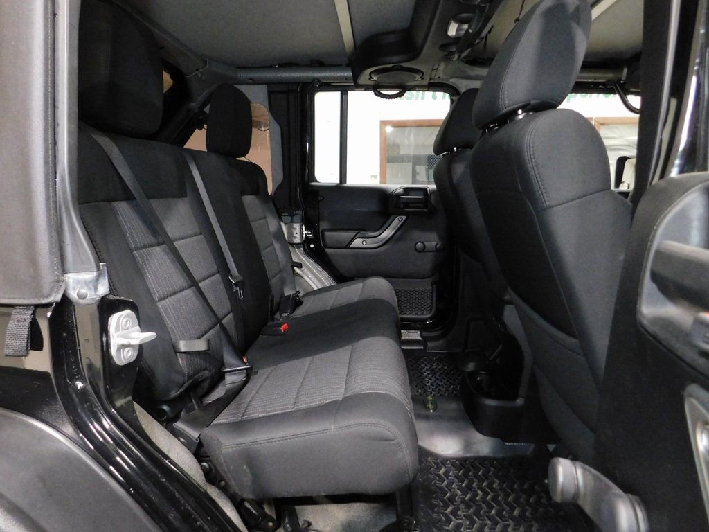 Used 2012 Jeep Wrangler Unlimited Sport image 91