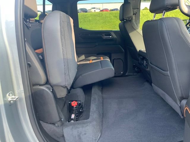Used 2024 GMC Sierra 1500 AT4 w/ Technology Package AWD/4WD image 14