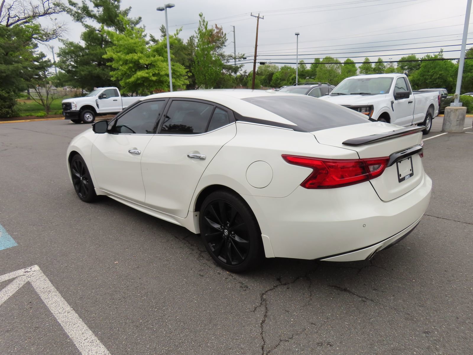 Used 2018 Nissan Maxima SR w/ Midnight Edition FWD image 7