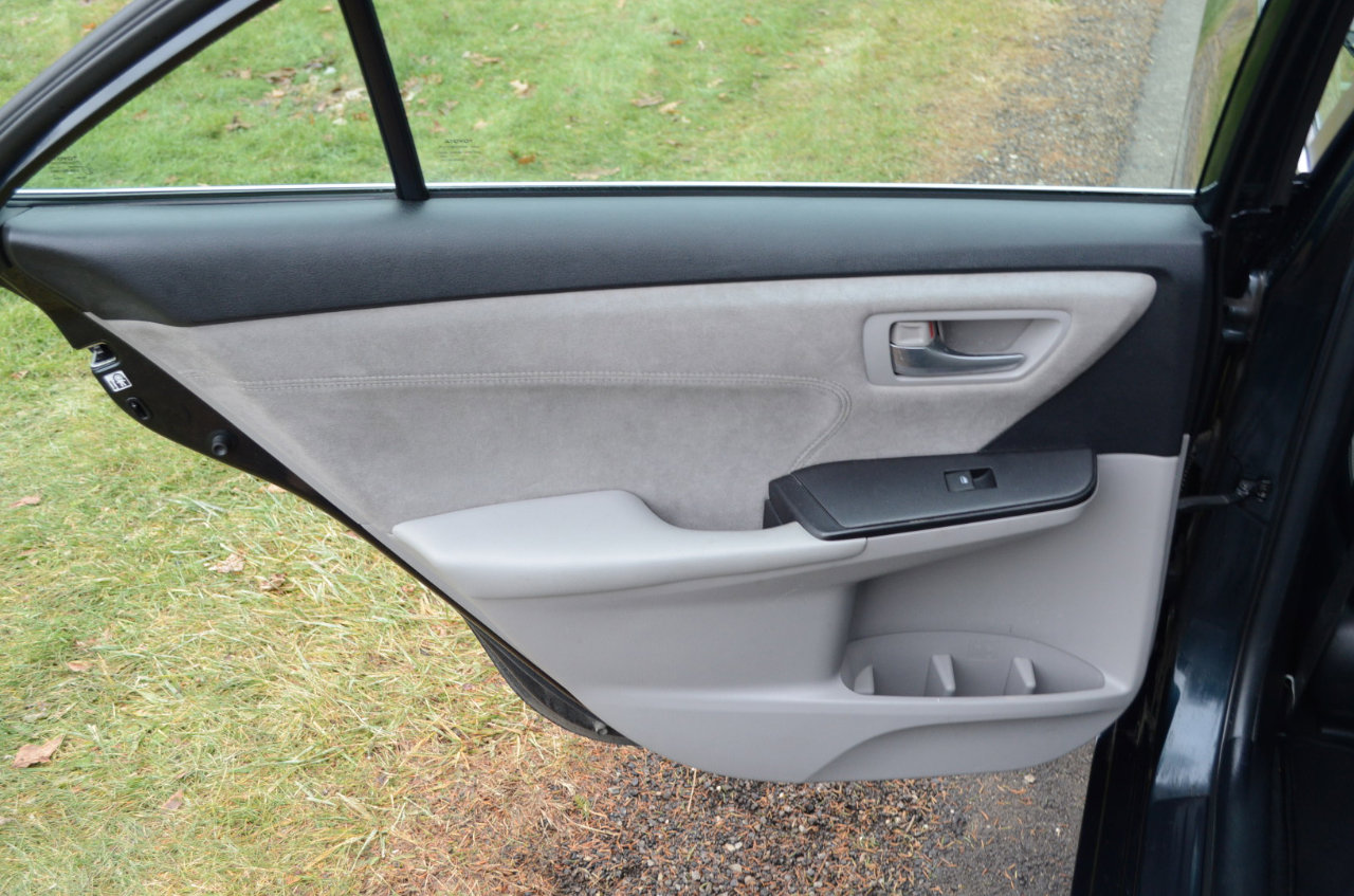 Used 2015 Toyota Camry XSE image 20